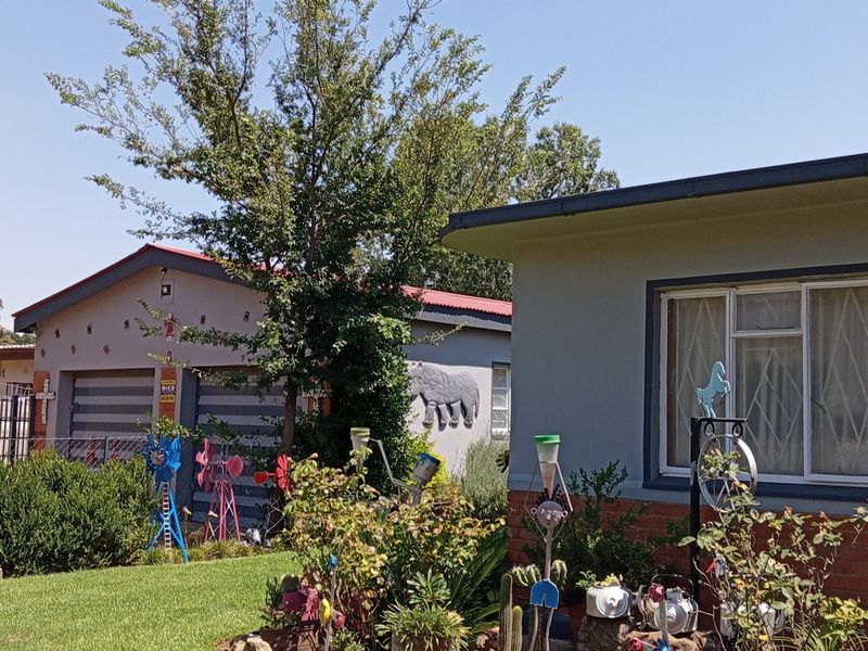 Stone’s Throw from Hennenman High | Picture-Perfect Garden & Income-Generating Flatlet - Photo 3