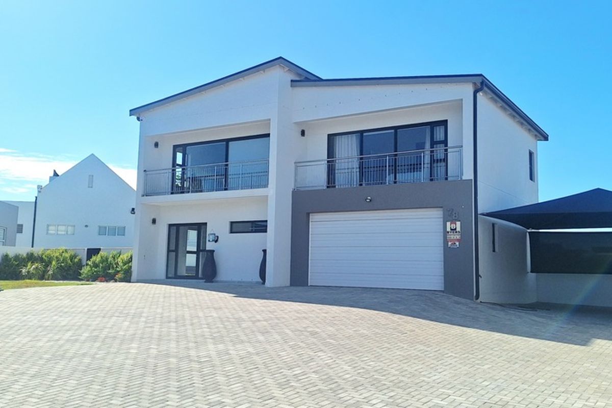 Absolutely Stunning Home with Sea Views in Myburgh Park, Langebaan - Photo 3