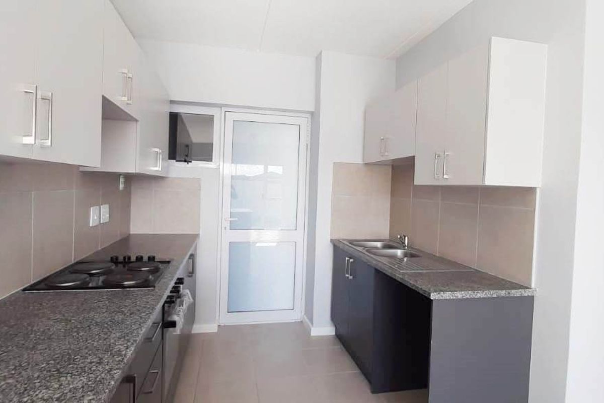 FAIRVIEW 2 BED 2 BATH TOWNHOUSE FOR RENT - Photo 2
