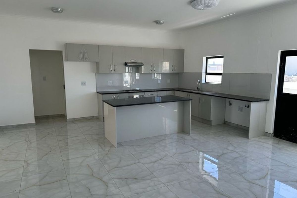Spacious 4-Bedroom Home to Rent in Laguna Estate, Langebaan - Photo 5
