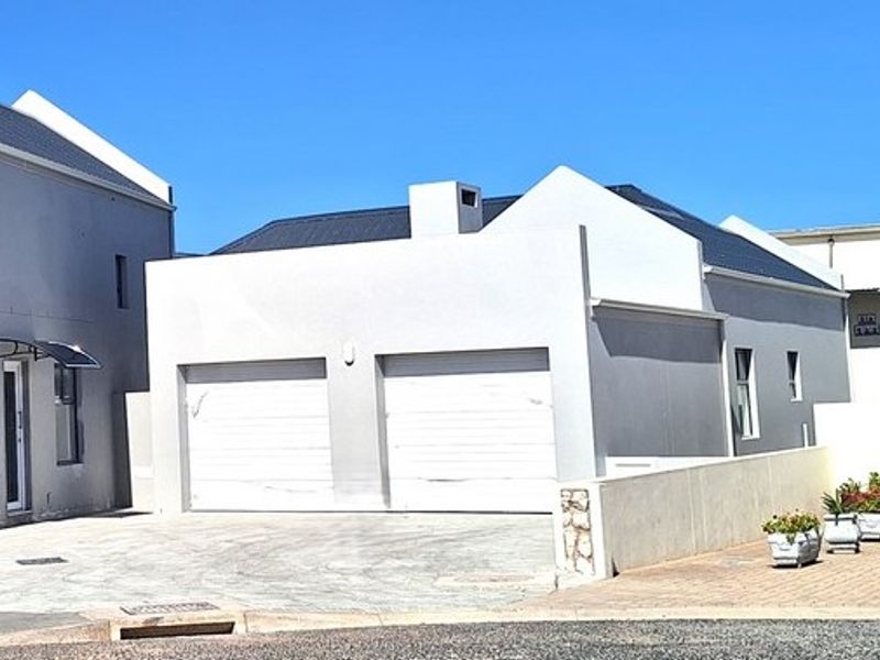 Spacious 4-Bedroom Home to Rent in Laguna Estate, Langebaan - Photo 1