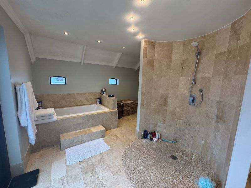Beautiful Family Home Available for Rental on De Zalze Winelands Golf Estate - Photo 10