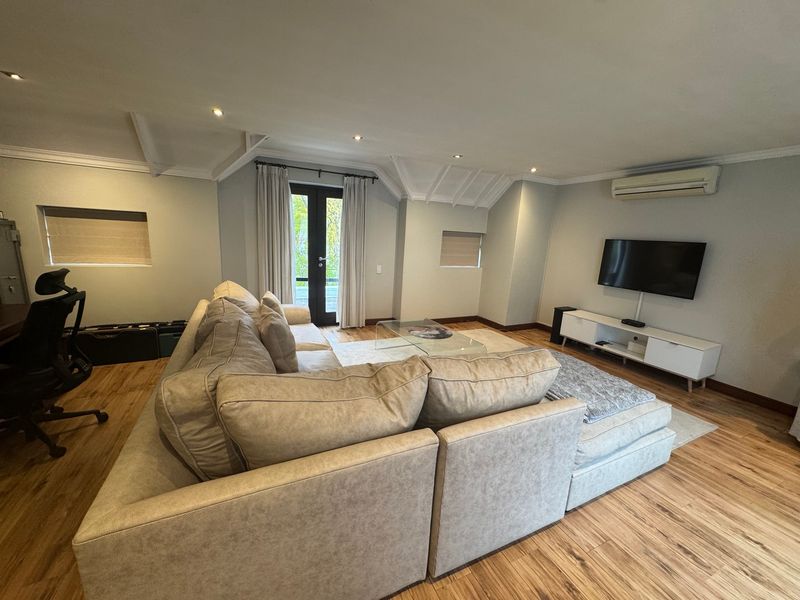 Beautiful Family Home Available for Rental on De Zalze Winelands Golf Estate - Photo 9