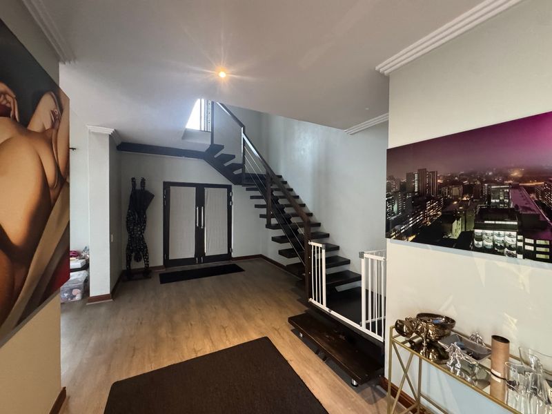 Beautiful Family Home Available for Rental on De Zalze Winelands Golf Estate - Photo 8