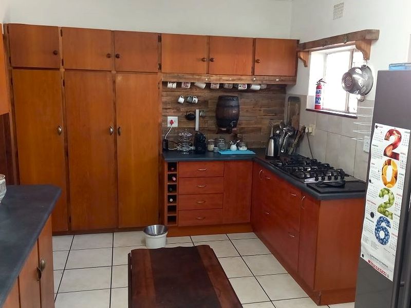 Multigenerational Living in Prime Dormehls Drift! - Photo 4