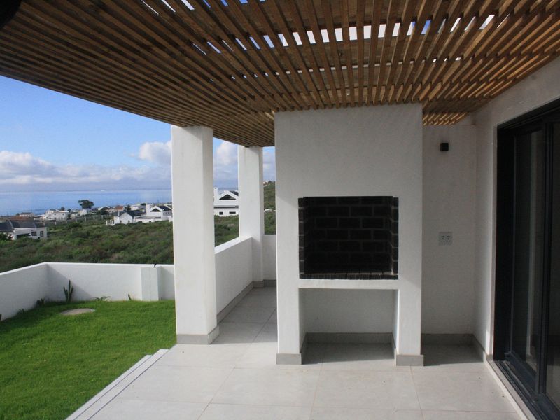 MOVE-IN-READY PERFECTLY PRICED! - Photo 3
