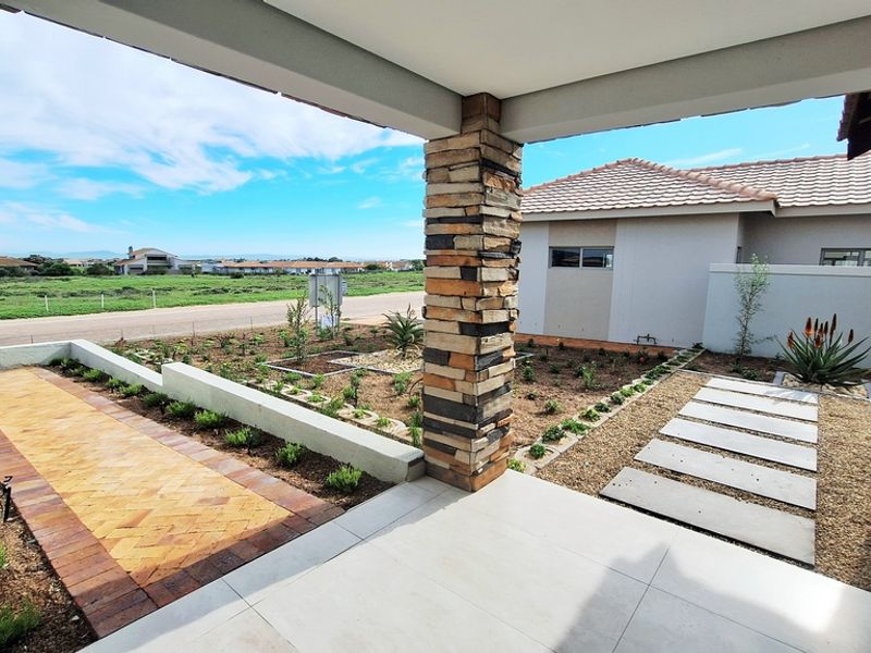 Brand New North-Facing Home in Le Juille, Langebaan Country Estate - Photo 4
