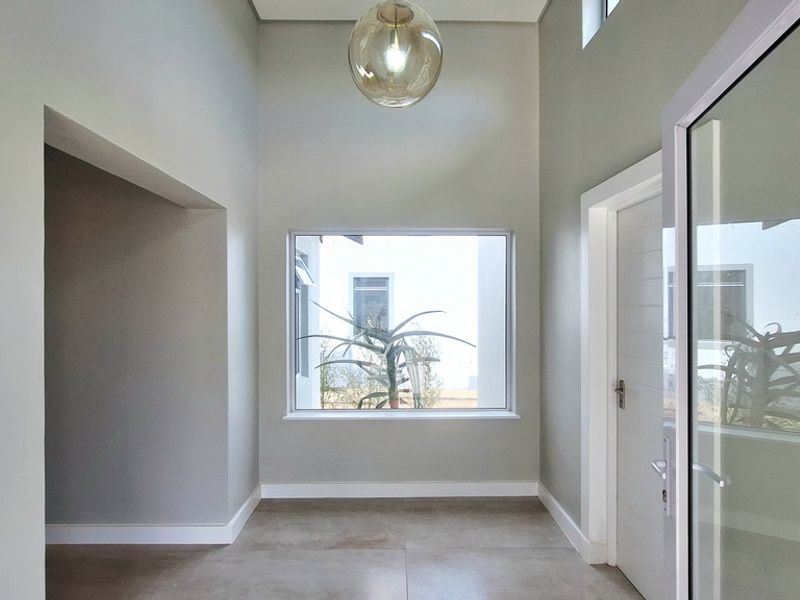 Brand New North-Facing Home in Le Juille, Langebaan Country Estate - Photo 3