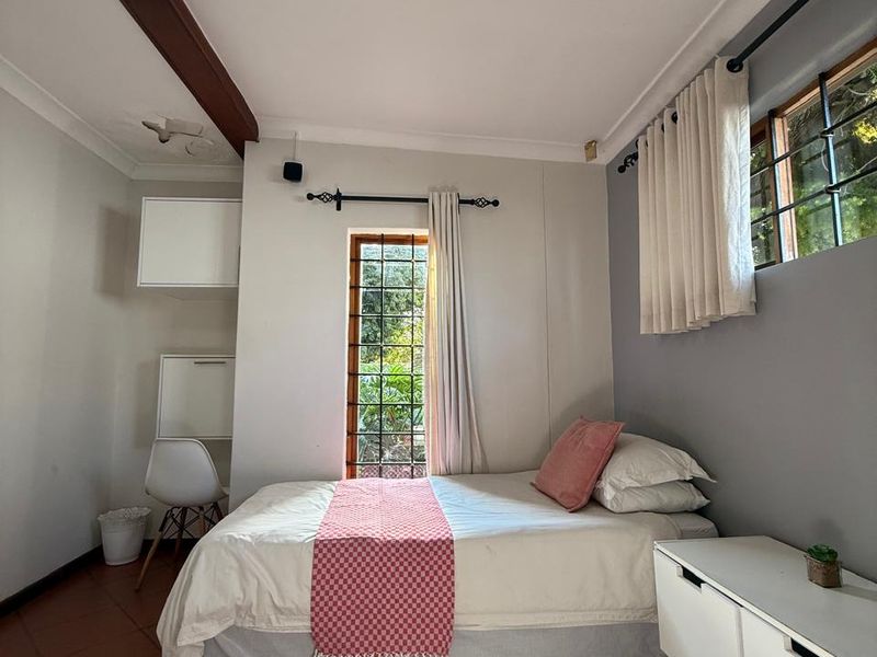 Westdene - Full services Student Accomodation - R3 300 Shared Bedrooms - Photo 4