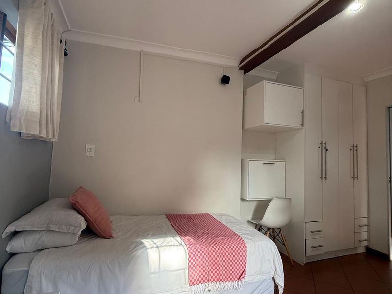 Westdene - Full services Student Accomodation - R3 300 Shared Bedrooms - Photo 3