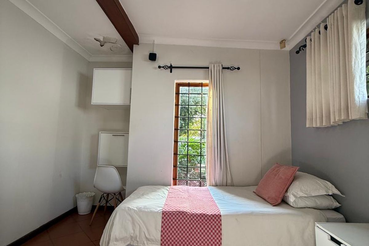 Westdene - Full services Student Accomodation - R3 300 Shared Bedrooms - Photo 2