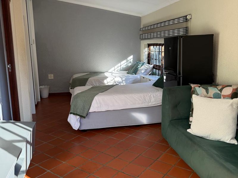 Westdene - Full services Student Accomodation - R3 300 Shared Bedrooms - Photo 6
