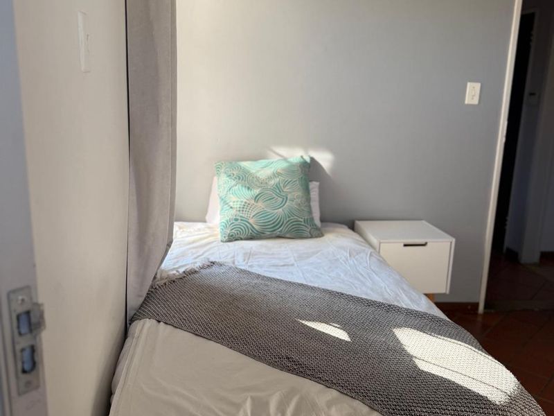 Westdene - Full services Student Accomodation - R3 300 Shared Bedrooms - Photo 10