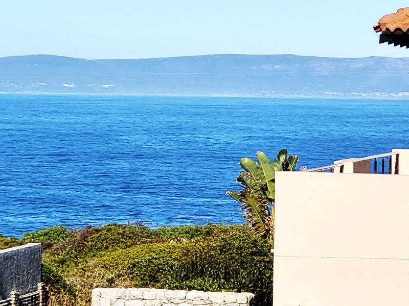 ON PRESTIGIOUS CLIFF ROAD... WHERE PEACE AND TRANQUILITY PREVAIL.... - Photo 8