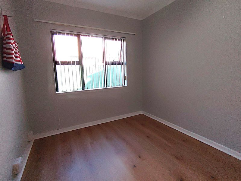3 BEDROOM HOME PLUS COTTAGE... INCOME EARNER OR HOME OFFICE - Photo 5