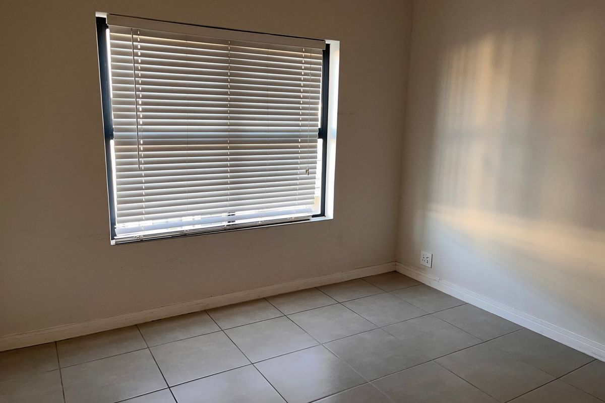 Elegant One Bedroom Apartment in the Luxurious Fynbos Lifestyle Estate. - Photo 5