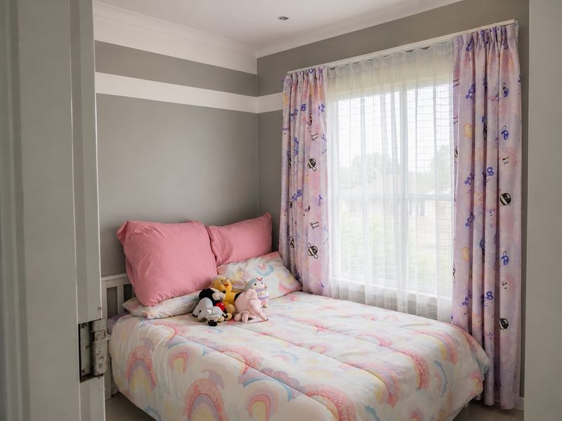 Warm Family Living in a Secure Estate - Photo 8