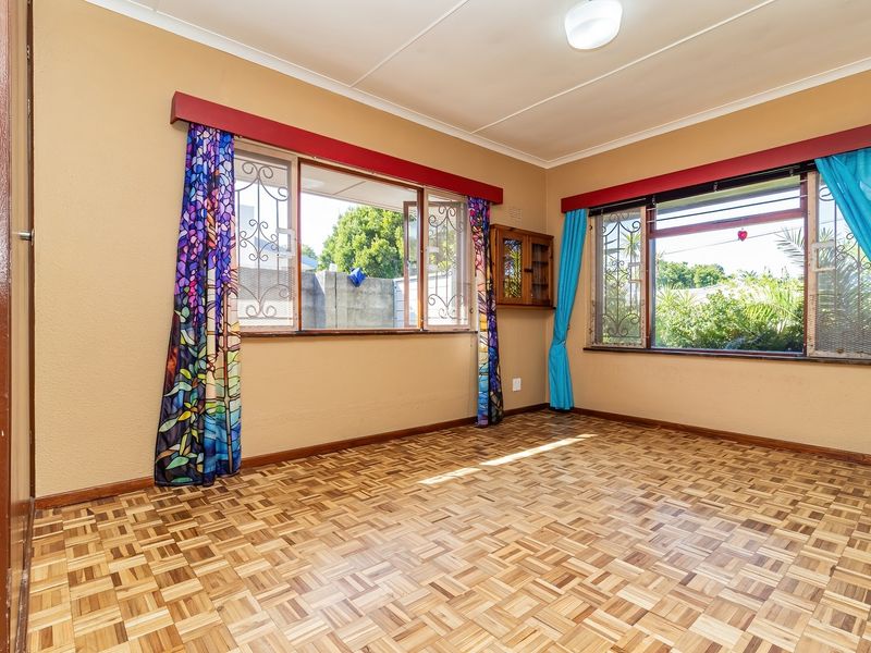 Short Term Family Home Available to rent - Unfurnished - Photo 6