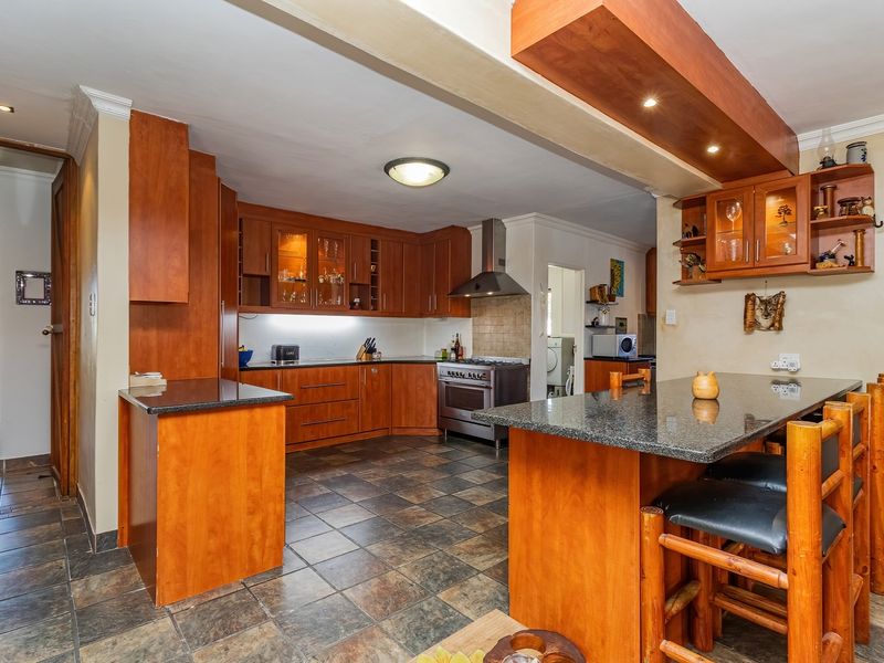Short Term Family Home Available to rent - Unfurnished - Photo 4