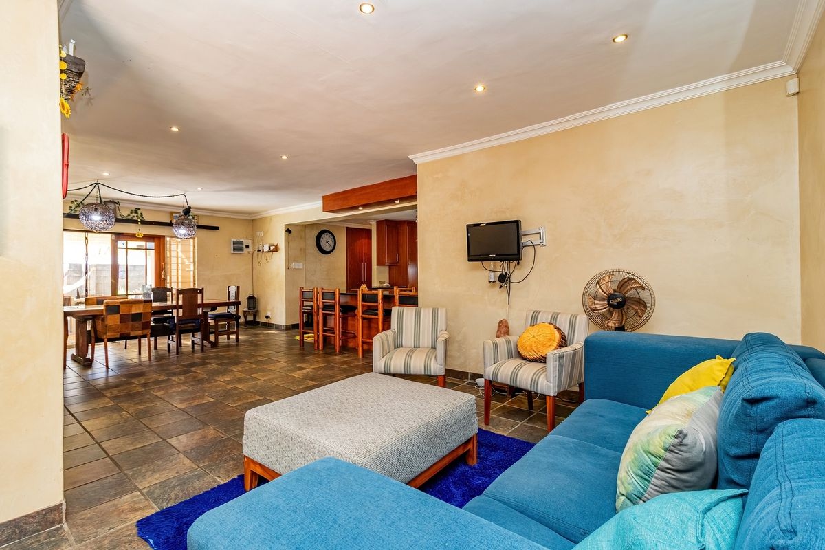 Short Term Family Home Available to rent - Unfurnished - Photo 2