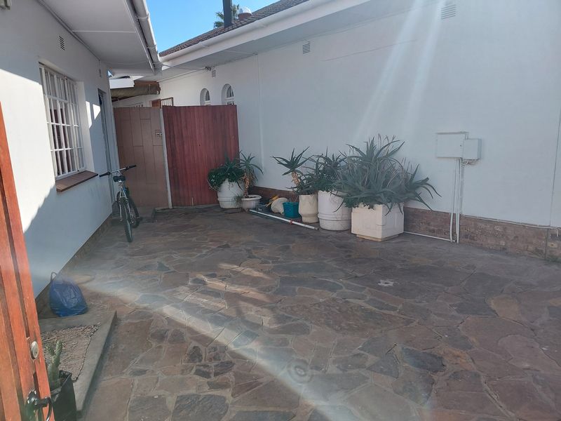 Garden Cottage Available for Rental in Oudtshoorn - Photo 8