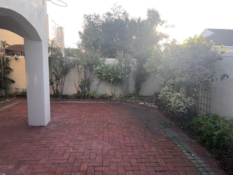 Family Home for Rental in Century City - Photo 9