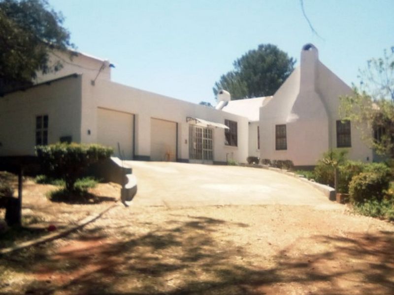 Discover this charming 2-bedroom home on a secluded 2.69ha plot - a true gem - Photo 6
