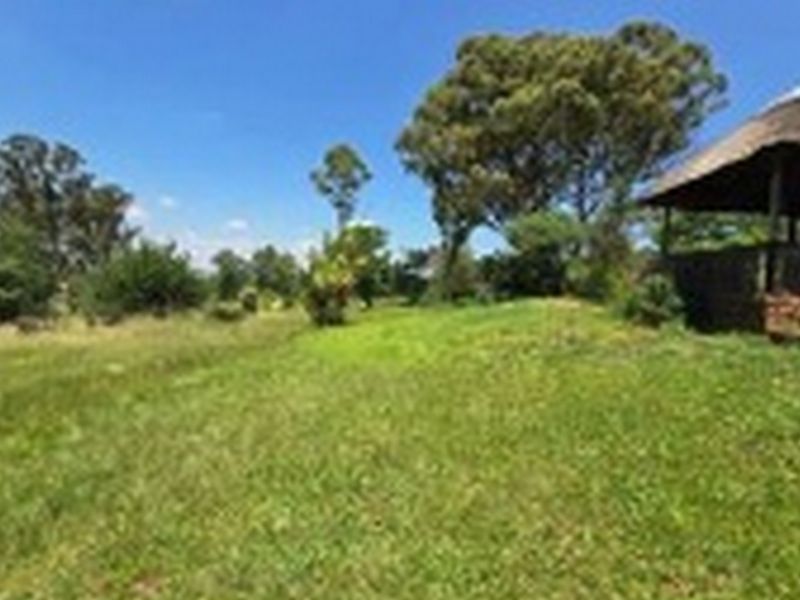 Discover this charming 2-bedroom home on a secluded 2.69ha plot - a true gem - Photo 4