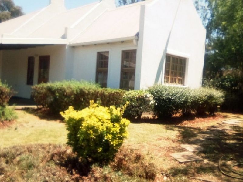 Discover this charming 2-bedroom home on a secluded 2.69ha plot - a true gem - Photo 10