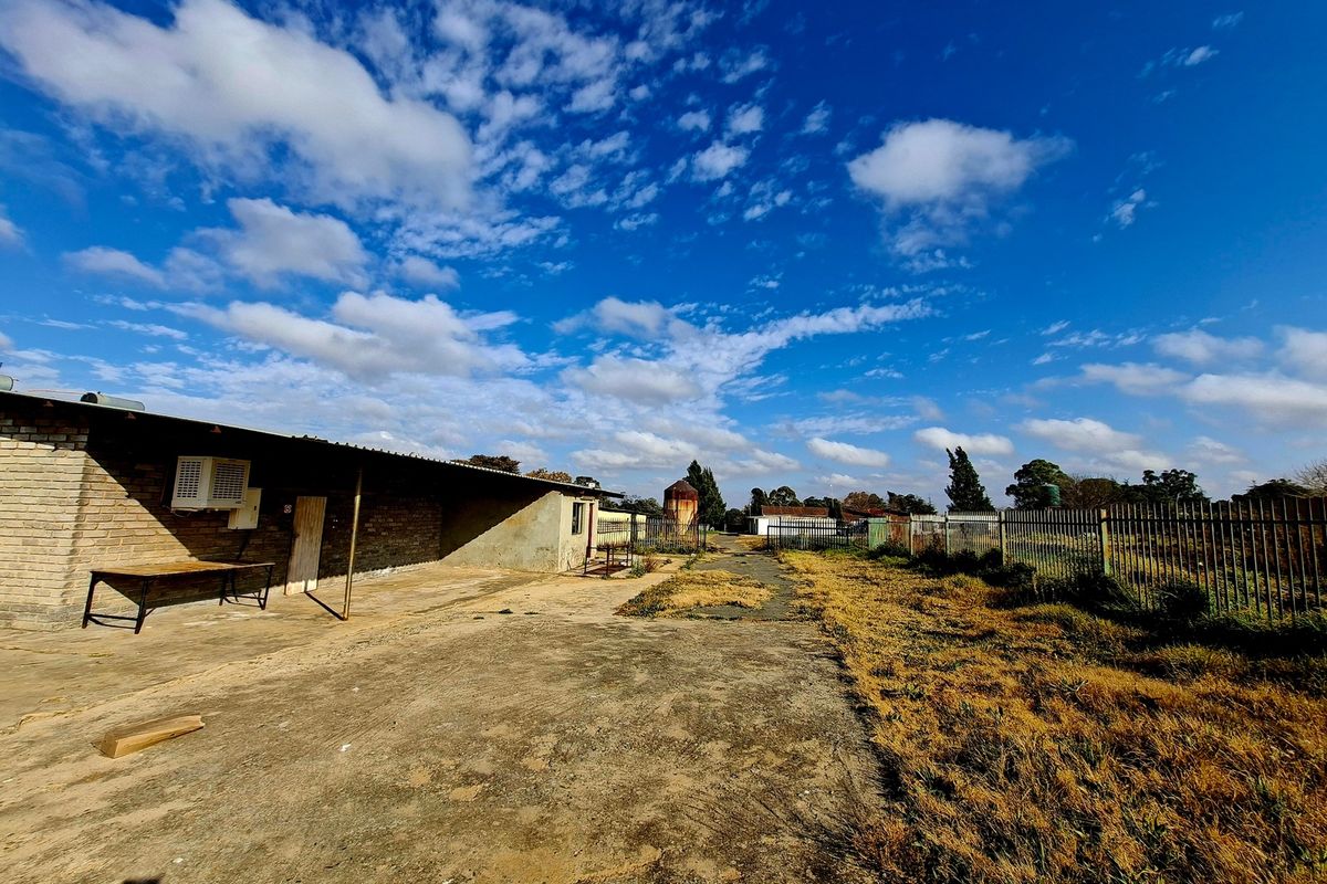 4 Hectare Small Holding in Walkerville For Sale - Photo 2