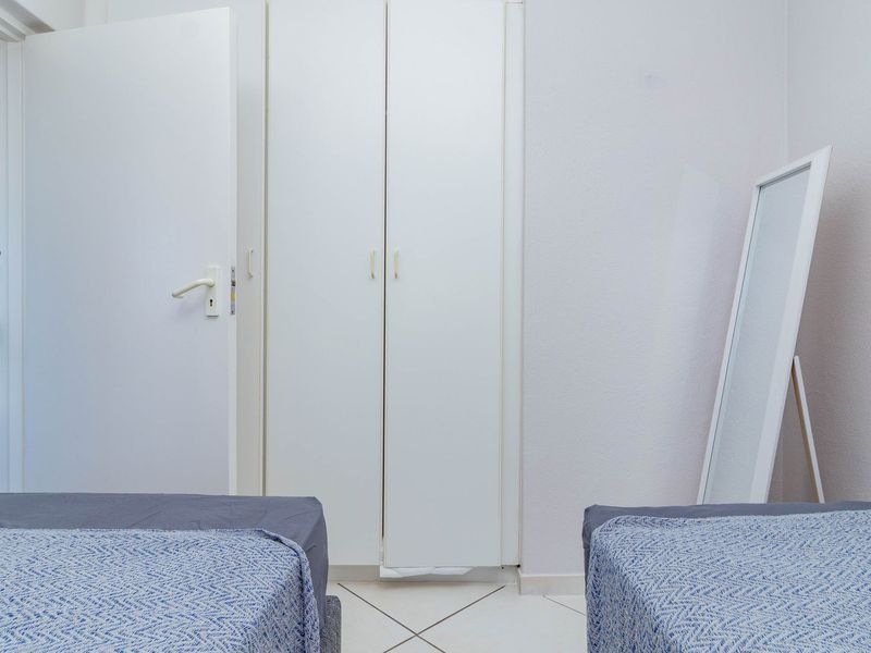 Three Bedroom Apartment in Hermanus - Photo 10