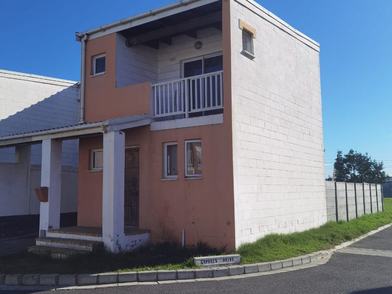 3-bedroom family home in a sought-after Ruyterwacht  Own Title no levies. - Photo 3