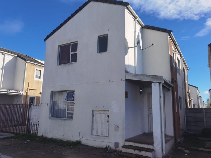 No Levies - No Levies - No Levies.  Own title with own enclosed yard - Photo 1