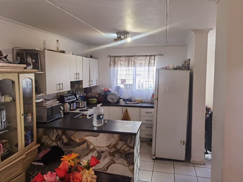No Levies - No Levies - No Levies.  Own title with own enclosed yard - Photo 4