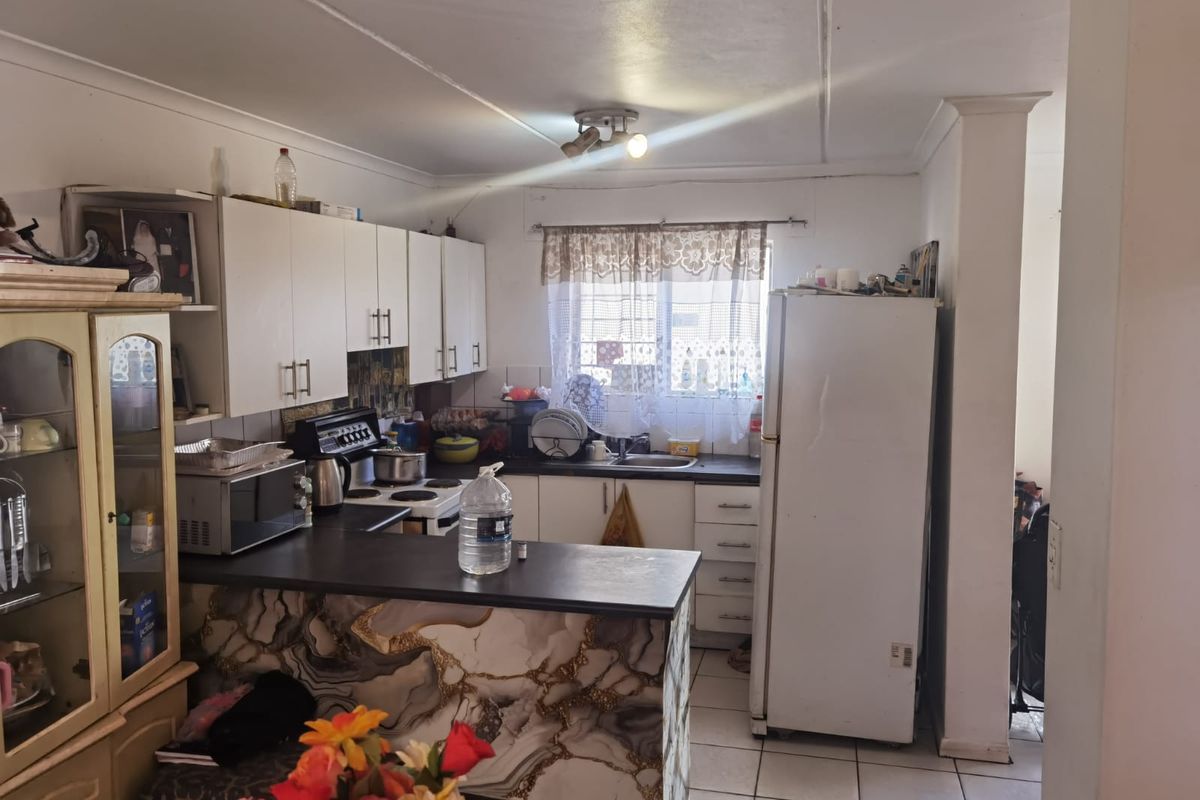 No Levies - No Levies - No Levies.  Own title with own enclosed yard - Photo 4