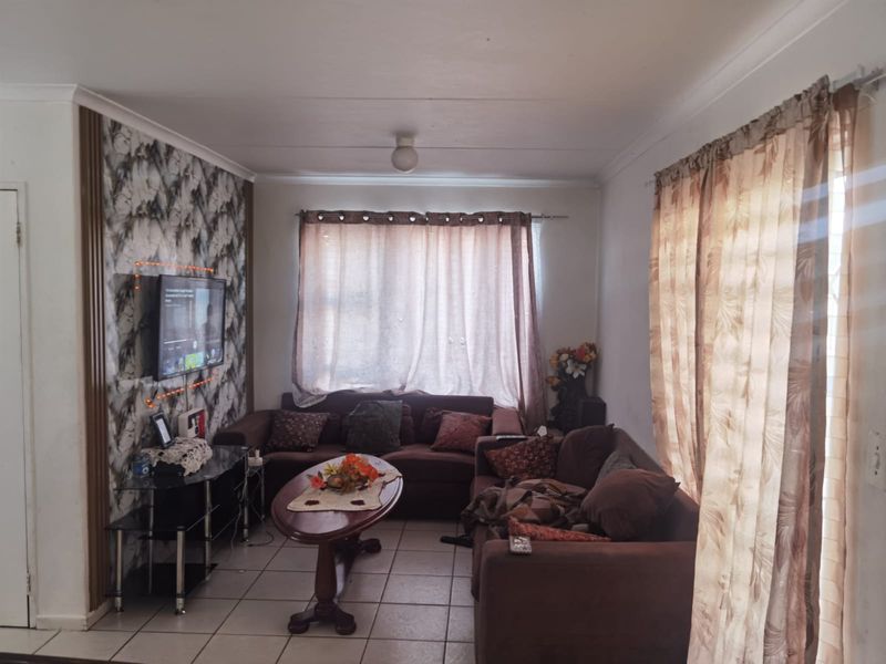 No Levies - No Levies - No Levies.  Own title with own enclosed yard - Photo 5