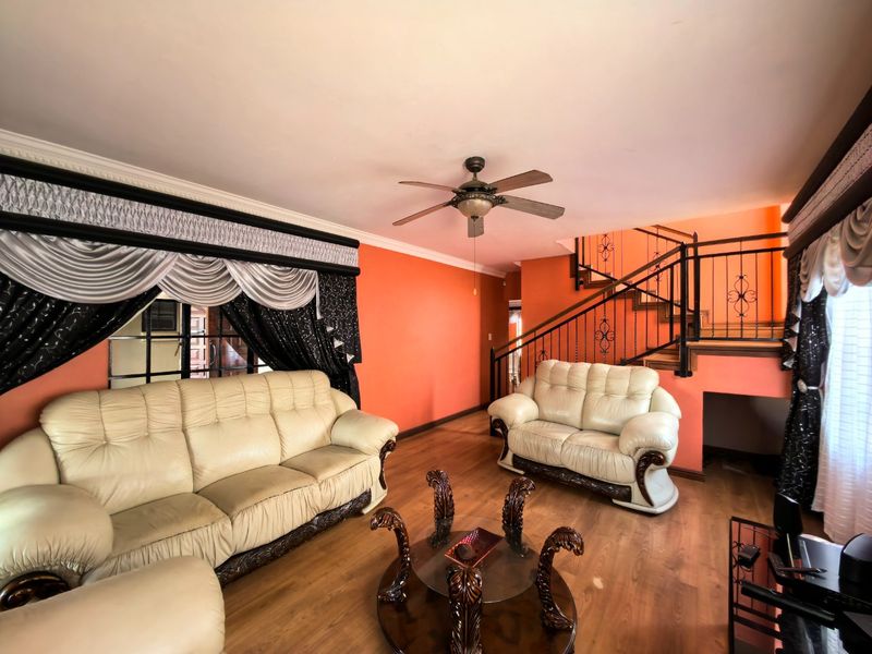 Exceptional Family Living with Outstanding Entertainment Appeal - Photo 8