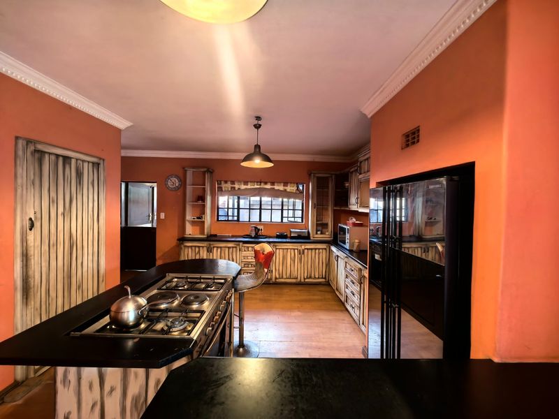 Exceptional Family Living with Outstanding Entertainment Appeal - Photo 4