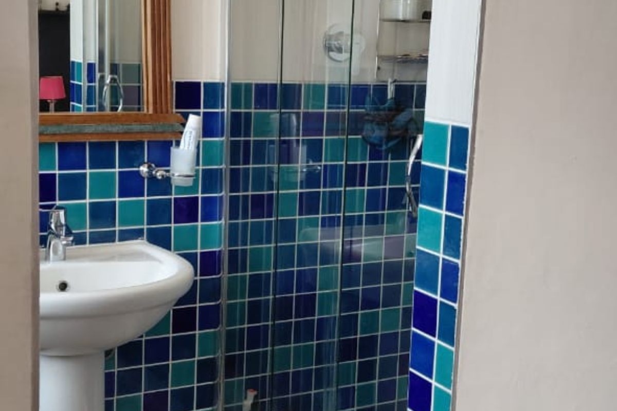 A WELL-MAINTAINED 3 BEDROOM SECTIONAL TITLE HOUSE IN A GATED ESTATE/ COMPLEX - Photo 4