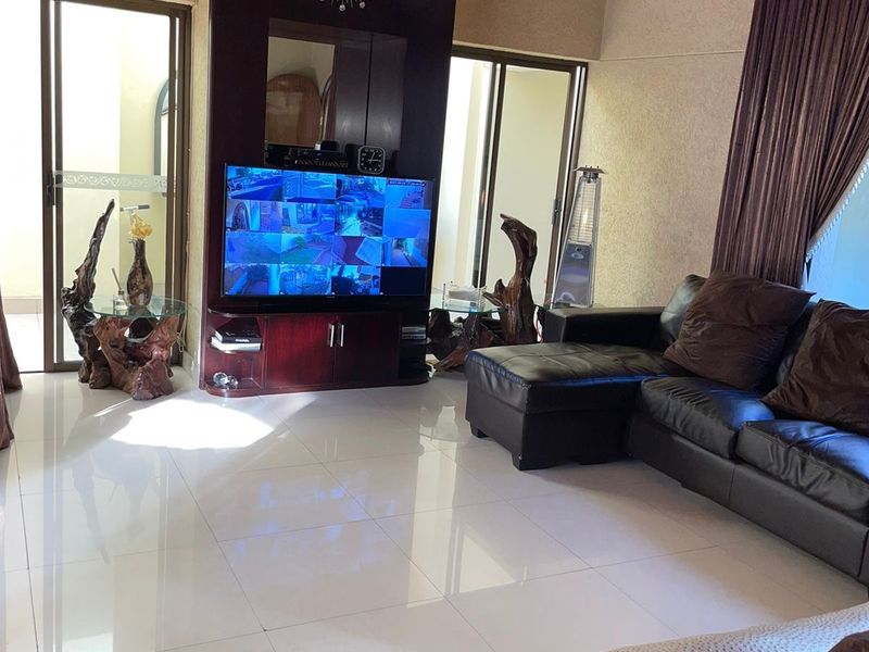 Luxurious Home on the Hills Of Laudium now Available For The Tacking! - Photo 7