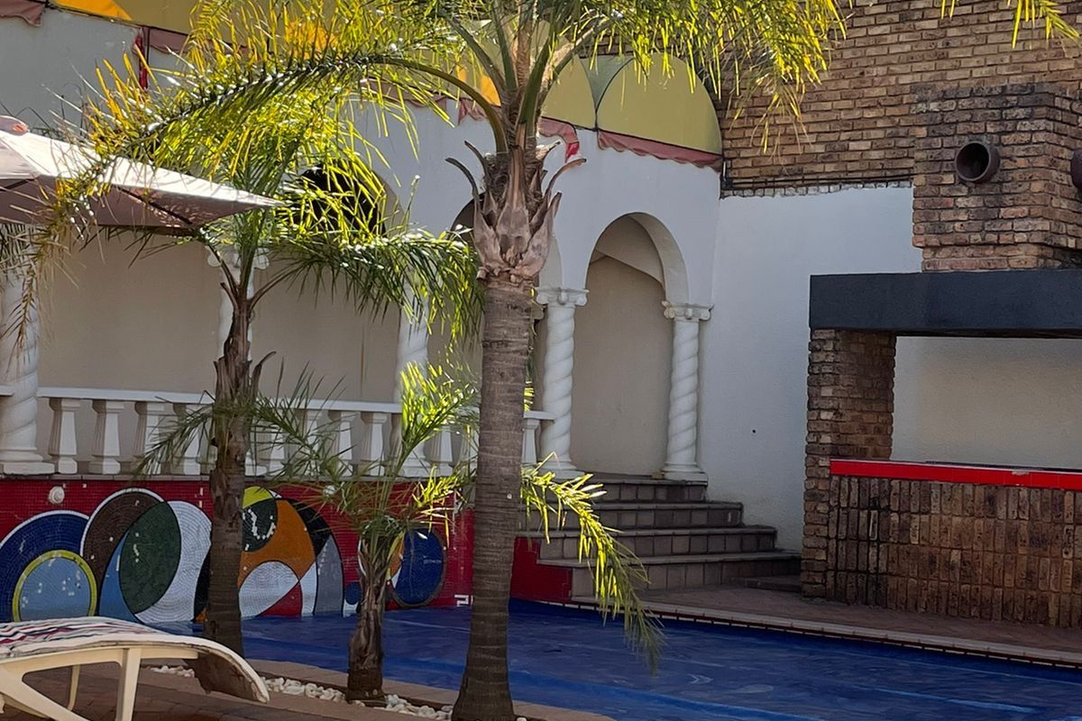 Luxurious Home on the Hills Of Laudium now Available For The Tacking! - Photo 4