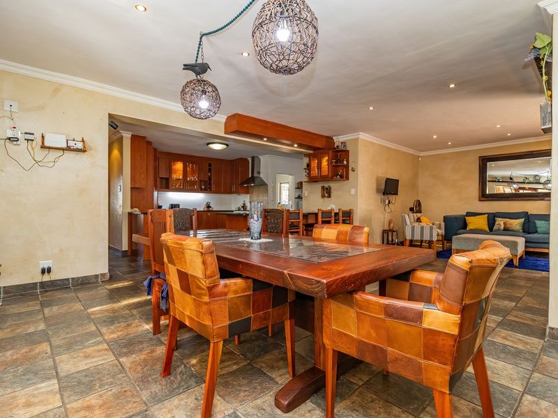 R 6 200 000 | 4 Bedroom House for Sale in Northcliff - Exclusive Mandate - Photo 9