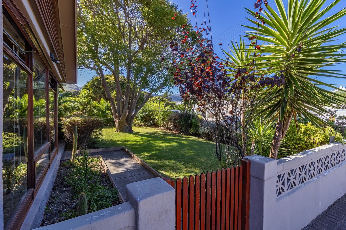 R 6 200 000 | 4 Bedroom House for Sale in Northcliff - Exclusive Mandate - Photo 2