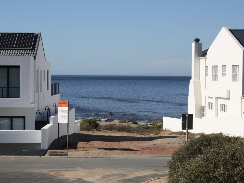 Prime location few steps from seashore - Photo 3