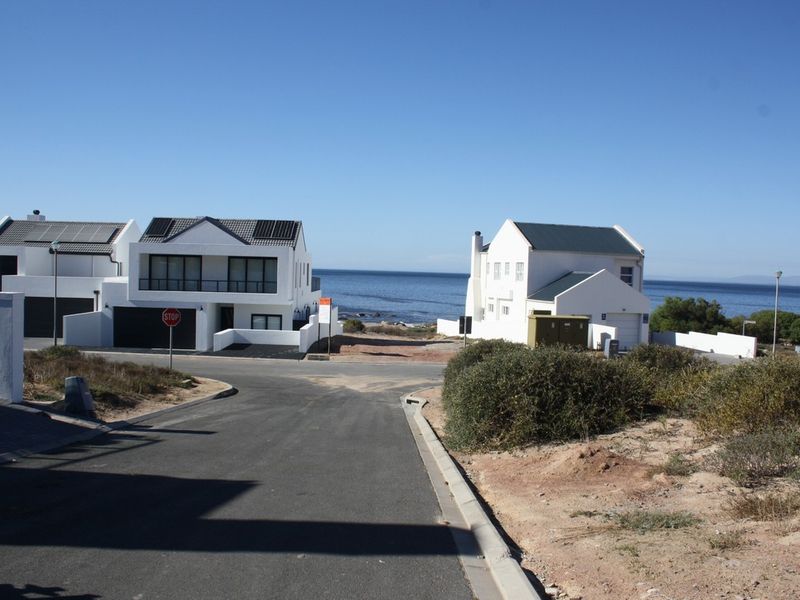 Prime location few steps from seashore - Photo 4