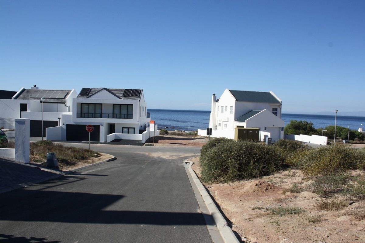 Prime location few steps from seashore - Photo 4
