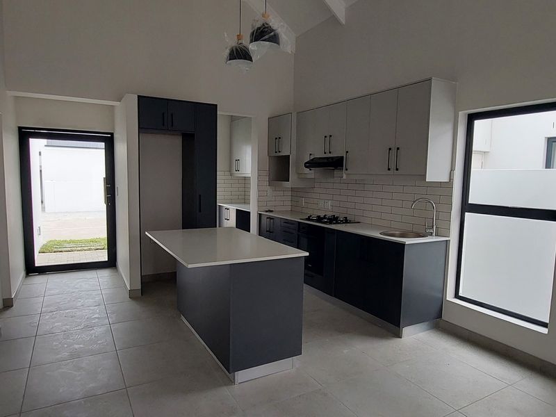 Brand-New 2-Bedroom Home for Sale in Spartikus Estate, Langebaan - Photo 9