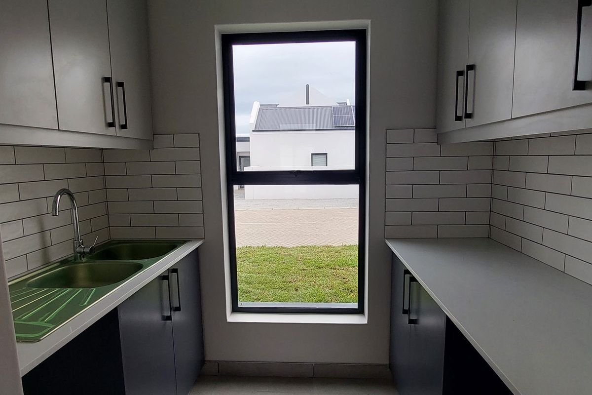 Brand-New 2-Bedroom Home for Sale in Spartikus Estate, Langebaan - Photo 4