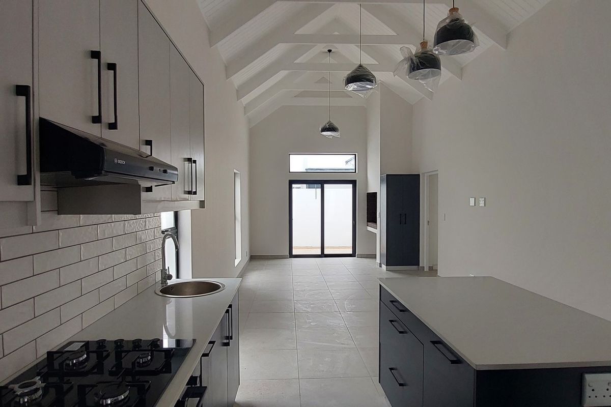 Brand-New 2-Bedroom Home for Sale in Spartikus Estate, Langebaan - Photo 5