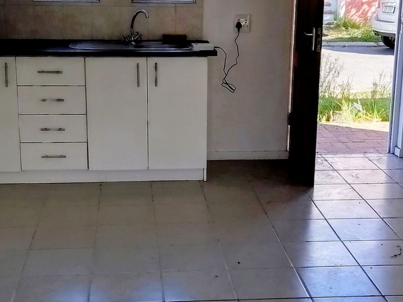NO LEVIES! Own Title Units  – Solid 3-Bedroom Duplex Homes - Photo 8